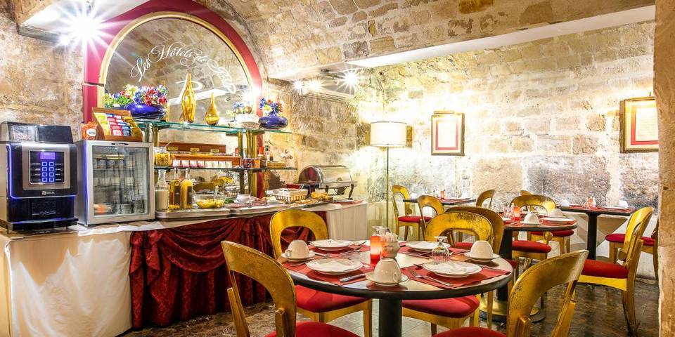 restaurant