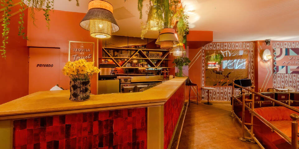 restaurant