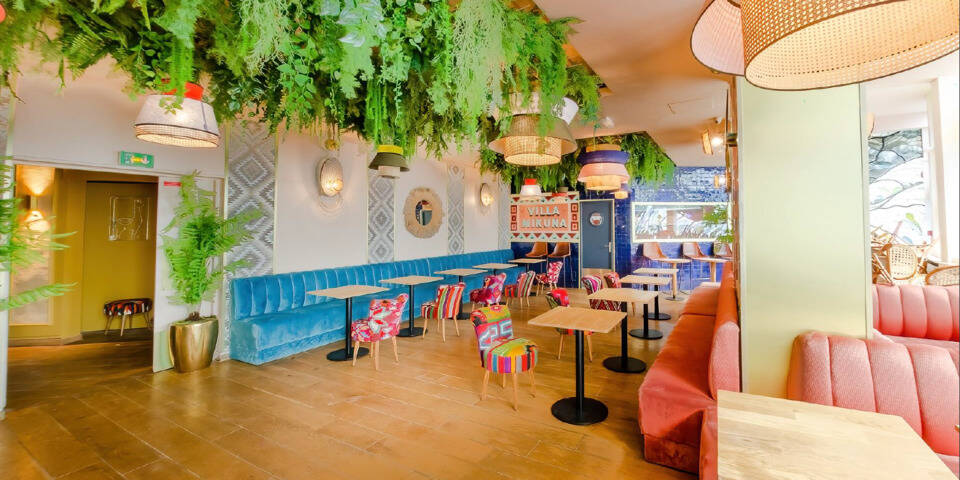 restaurant