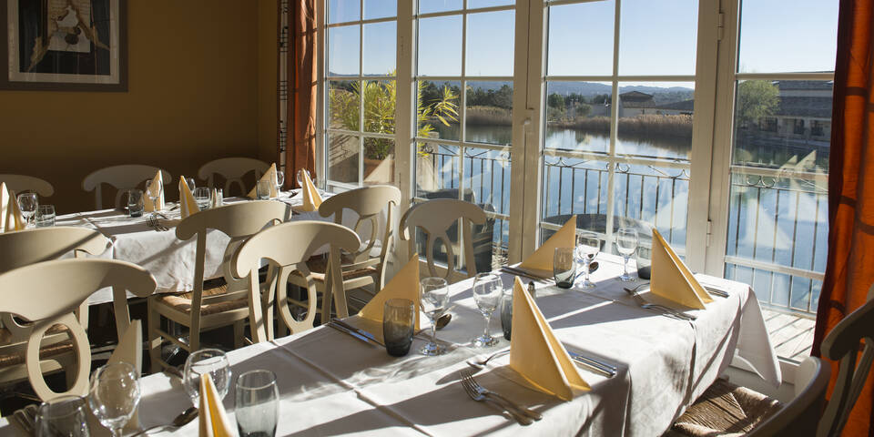 restaurant