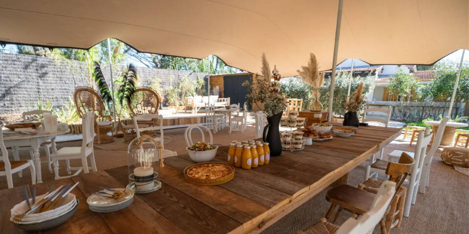 restaurant