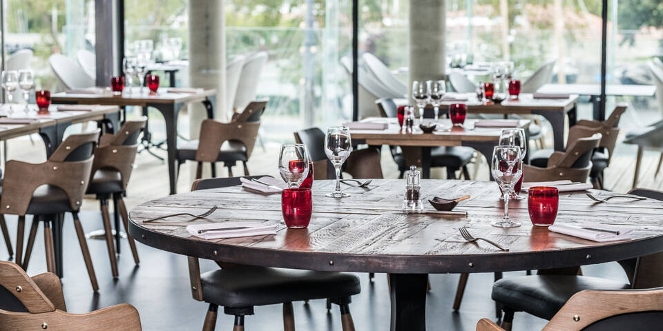 restaurant