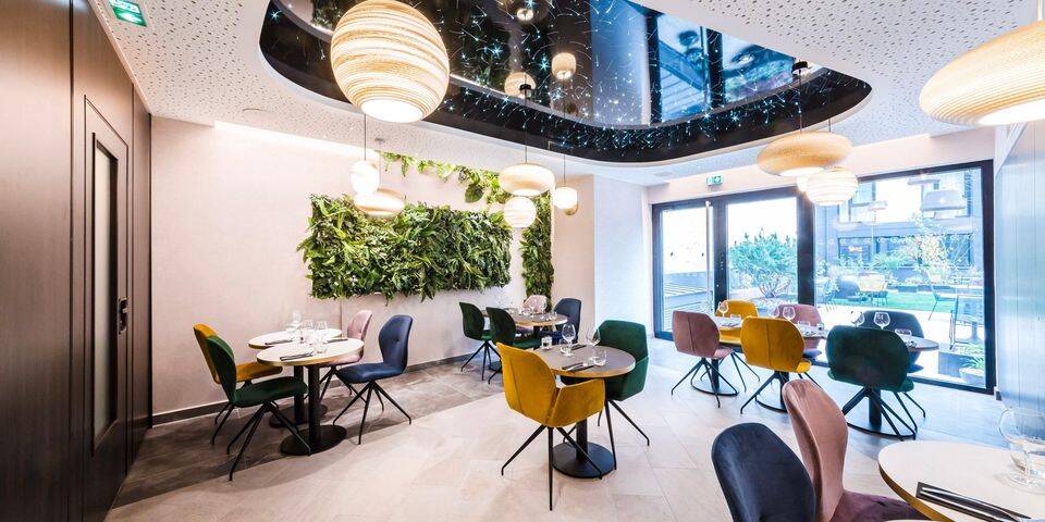 restaurant