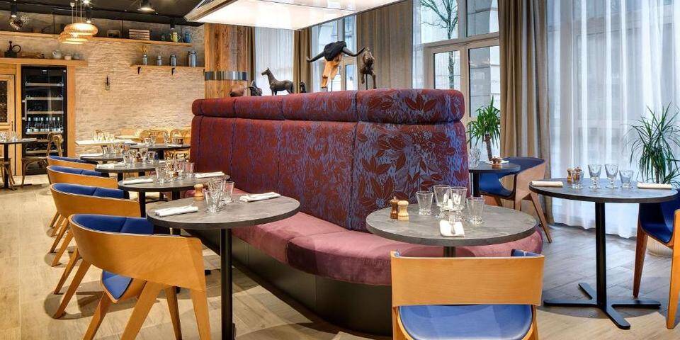 restaurant