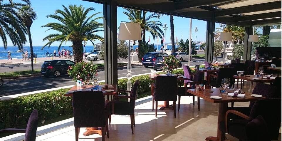 restaurant