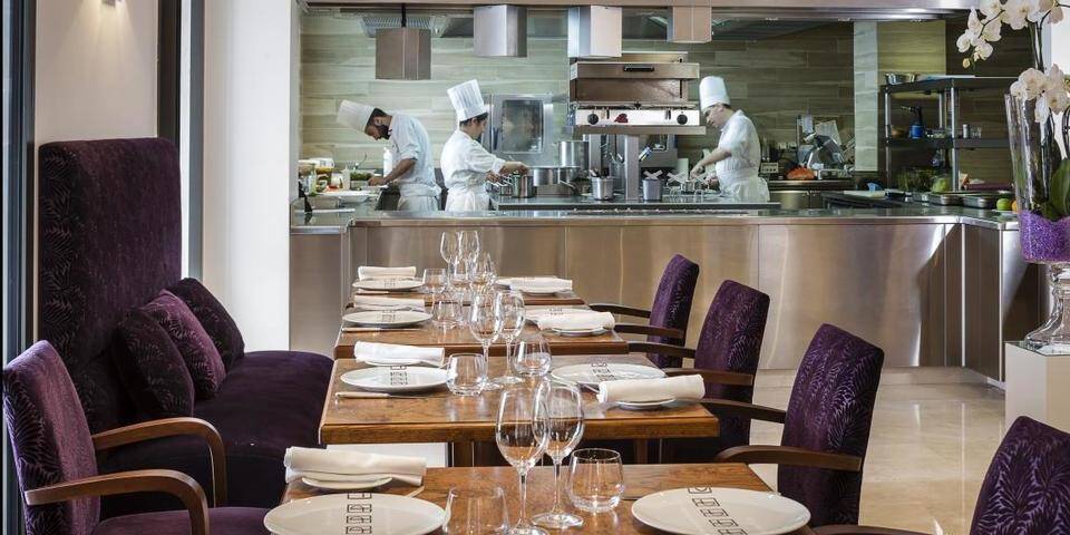 restaurant