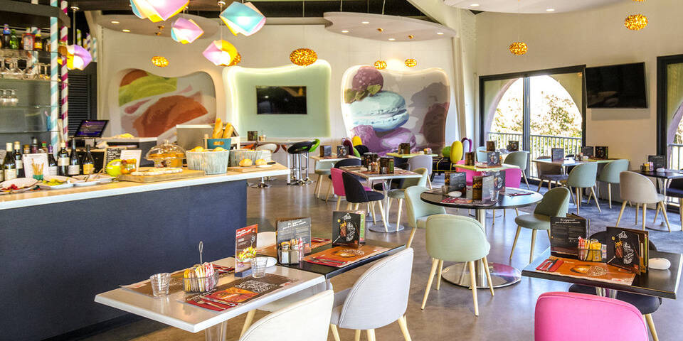 restaurant