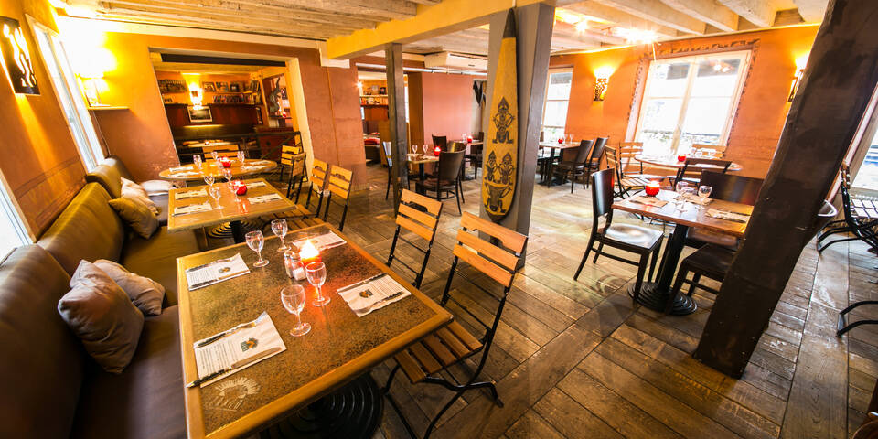 restaurant