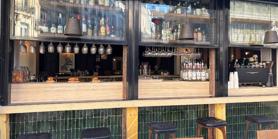restaurant